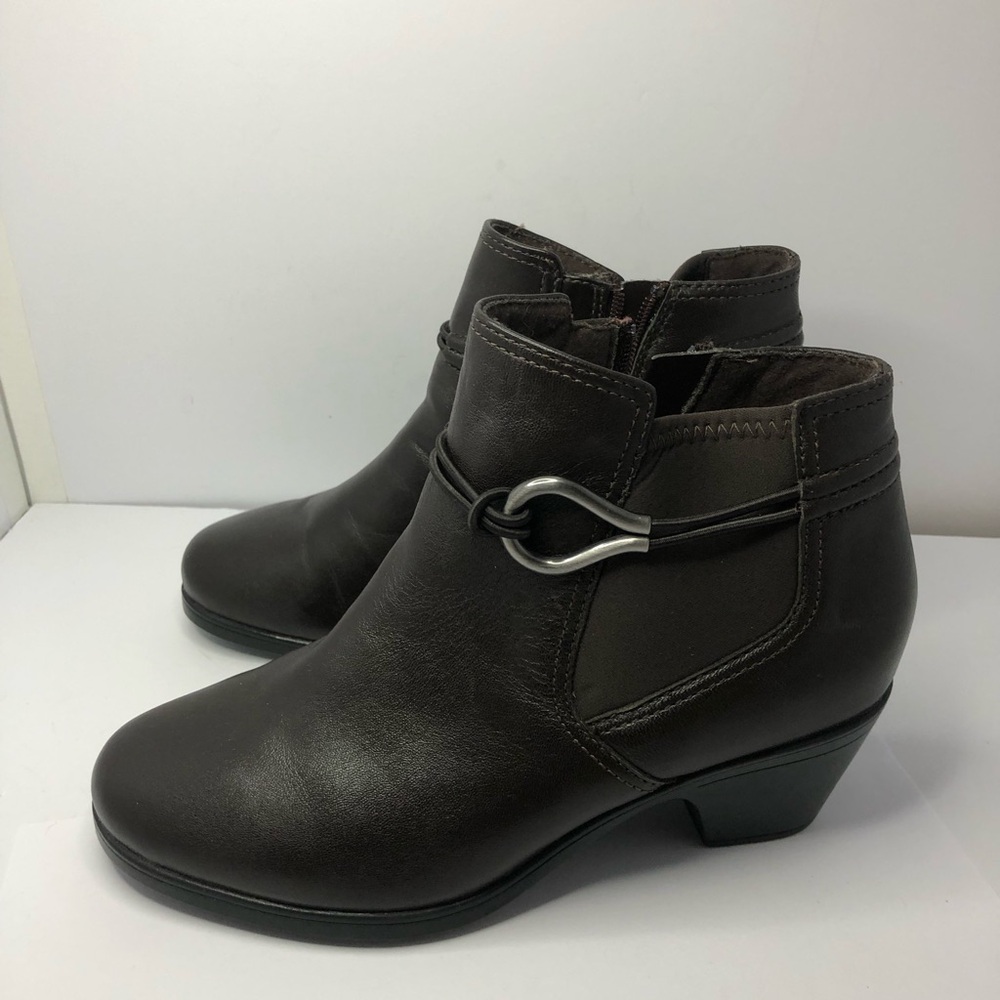 Clarks Women's Emily 2 Kaylie Brown Leather Heeled Booties Boots 6 US EUC